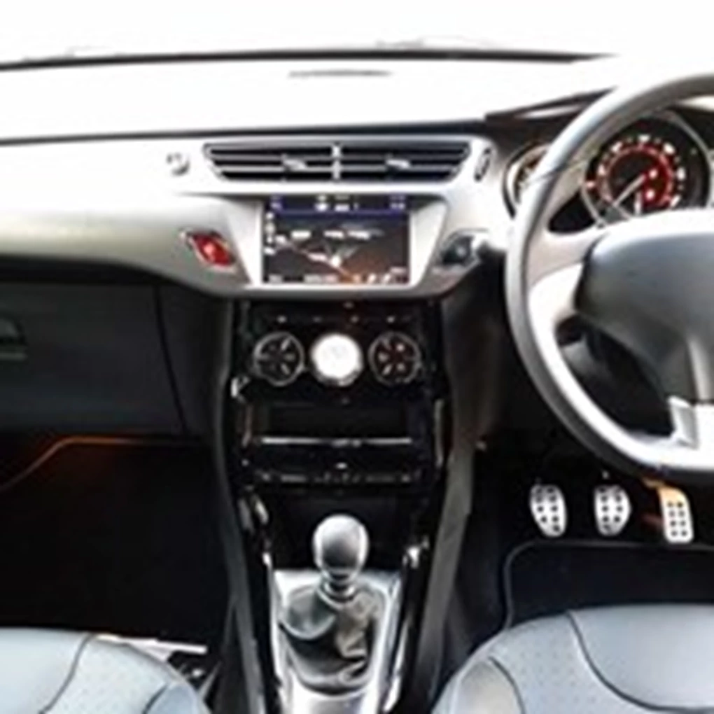 DS 3 Hatchback Interior