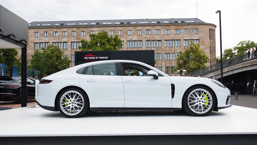 Porsche Panamera 4 e-hybrid plug-in hybrid