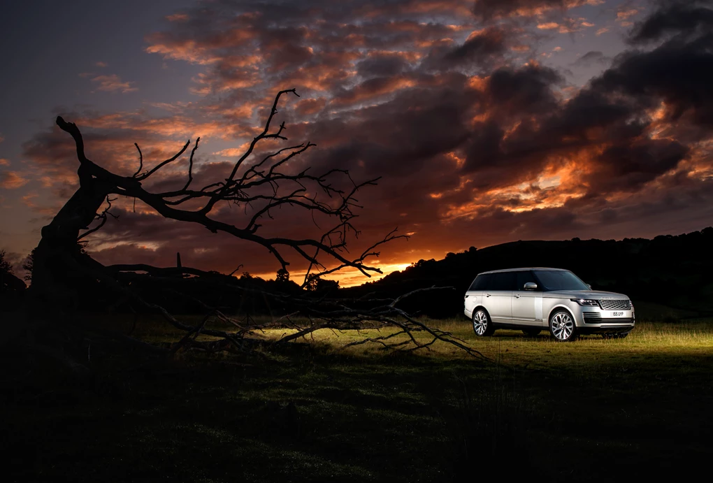 2018 Range Rover PHEV premium luxury SUV