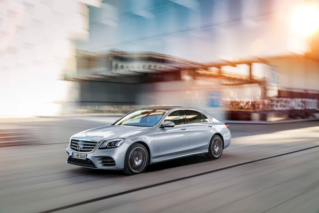 2017 Mercedes-Benz S-Class premium luxury saloon
