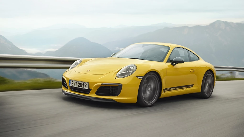 2017 Porsche 911 Carrera T sports coupe